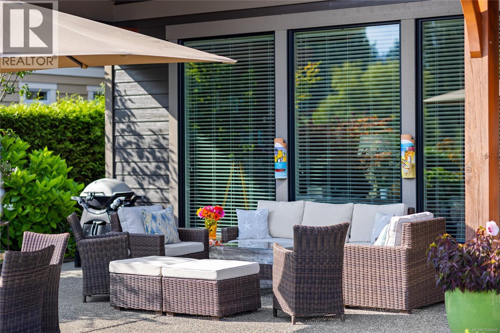 930 Eaglecrest Dr, Qualicum Beach