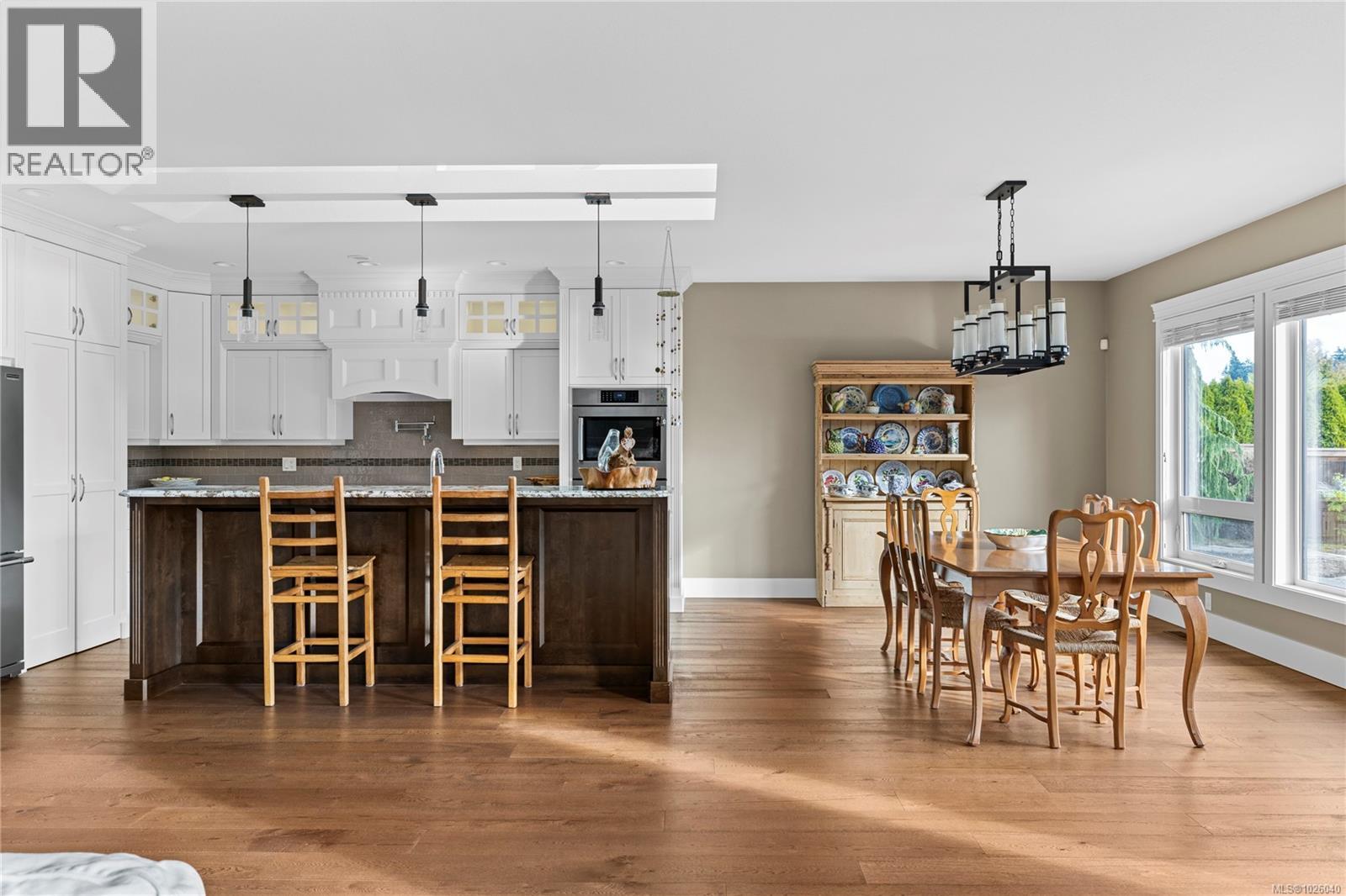 930 Eaglecrest Dr, Qualicum Beach