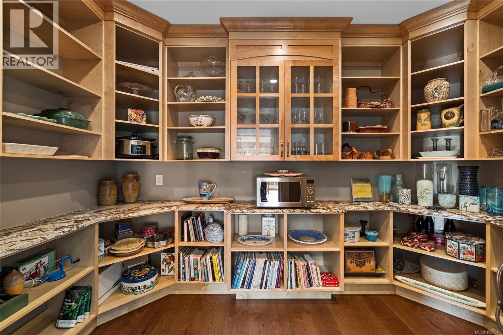 930 Eaglecrest Dr, Qualicum Beach