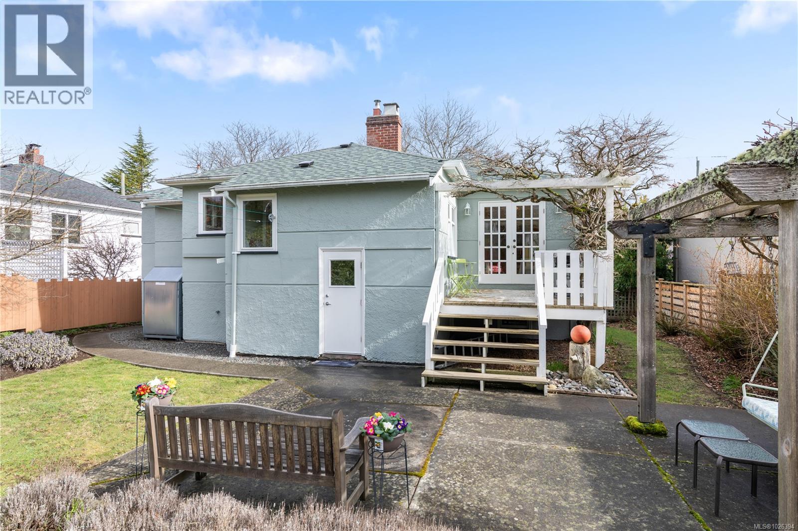  1020 Falkland Road, Oak Bay
