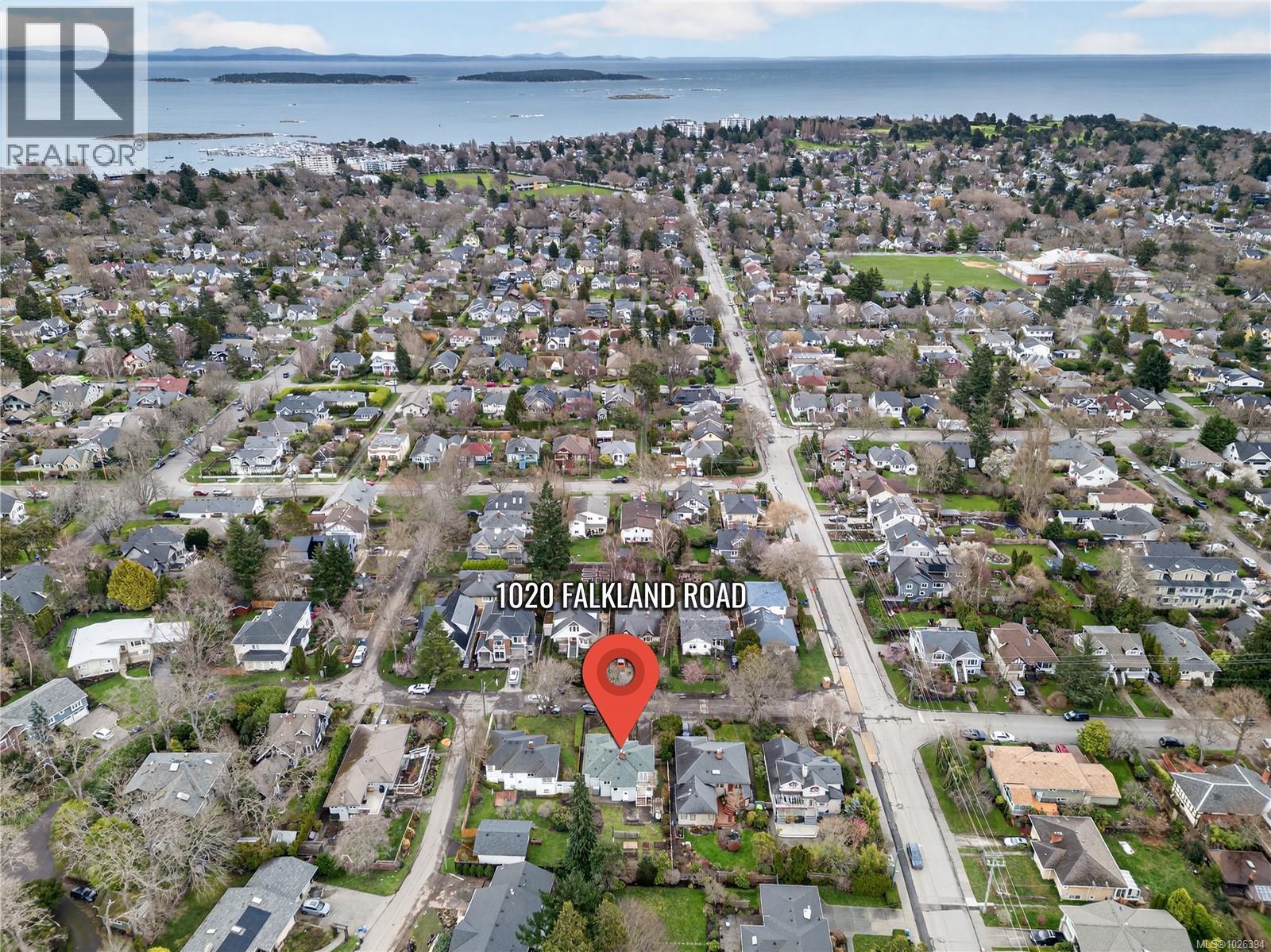  1020 Falkland Road, Oak Bay