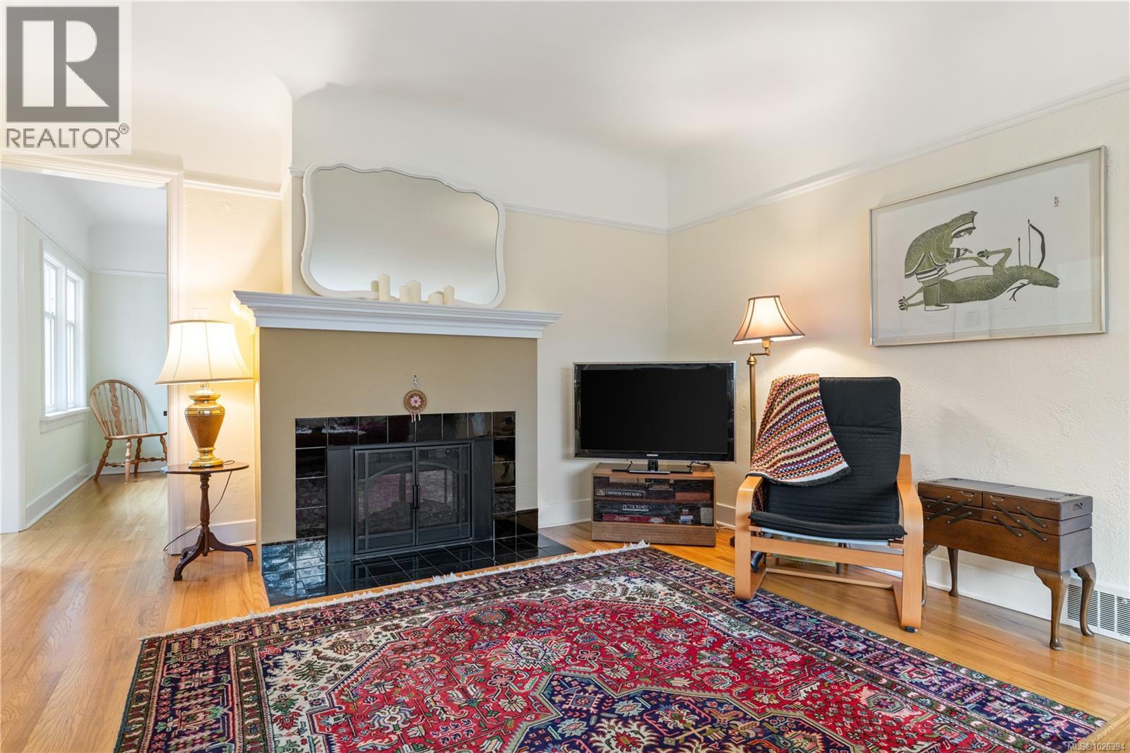  1020 Falkland Road, Oak Bay