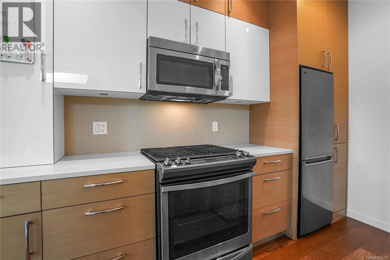 102 1014 Park Boulevard, Victoria