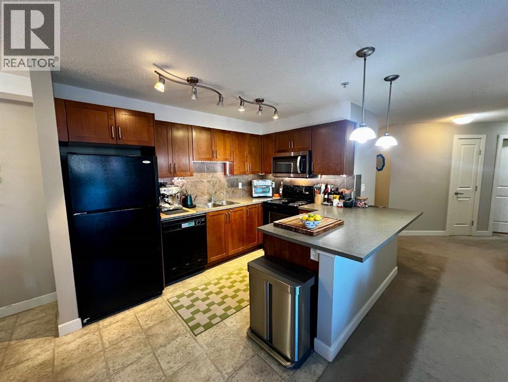 Single Family House for Sale in   Country Village Circle NE Country Hills Village Calgary 