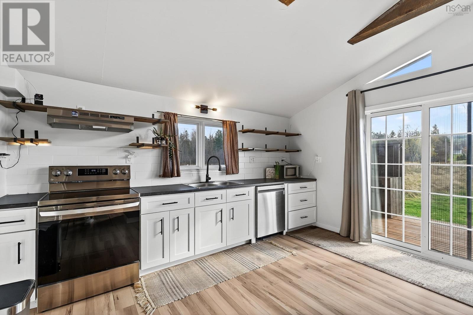 Property 17 of 45 of 4236 Highway 14