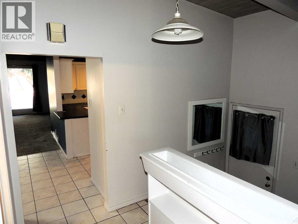 
          2713 Canmore Road Northwest
            <br/>
            <span>Calgary</span>
            , 
            <span>AB</span>
             <span>T2M4J6</span>
         - Photo 25