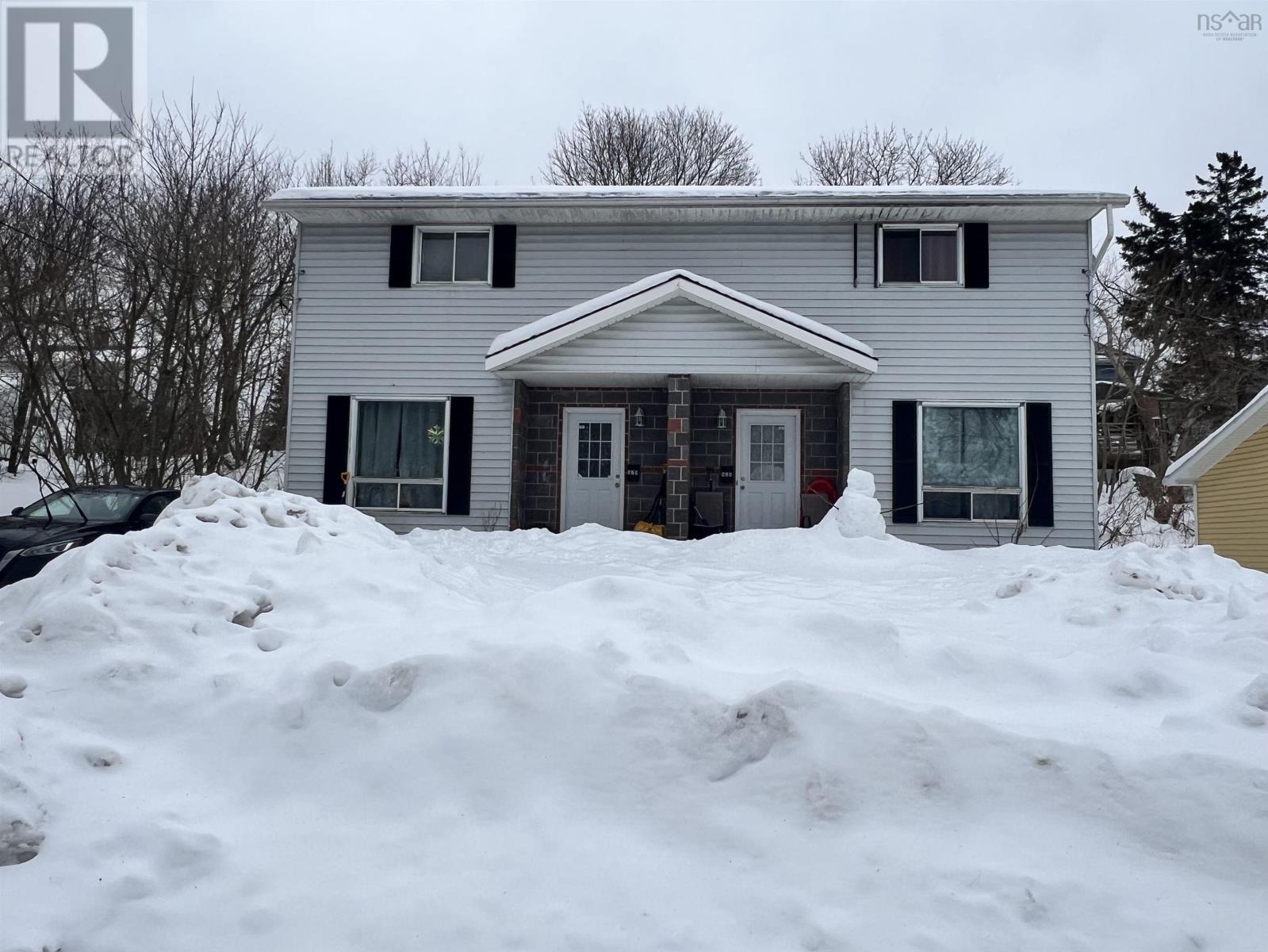 Property 2 of 4 of 520/526 Pleasant Street