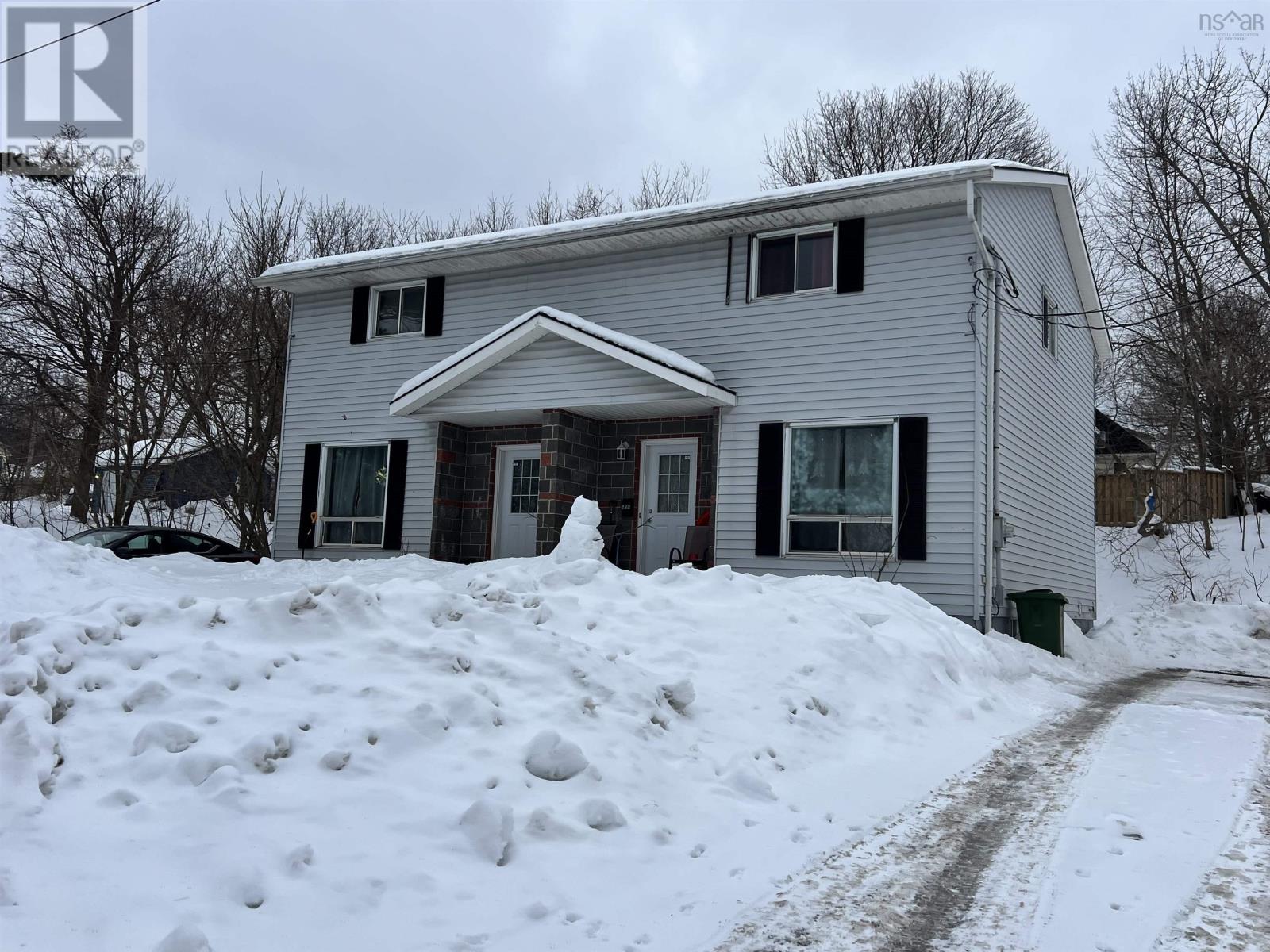 Property 3 of 4 of 520/526 Pleasant Street