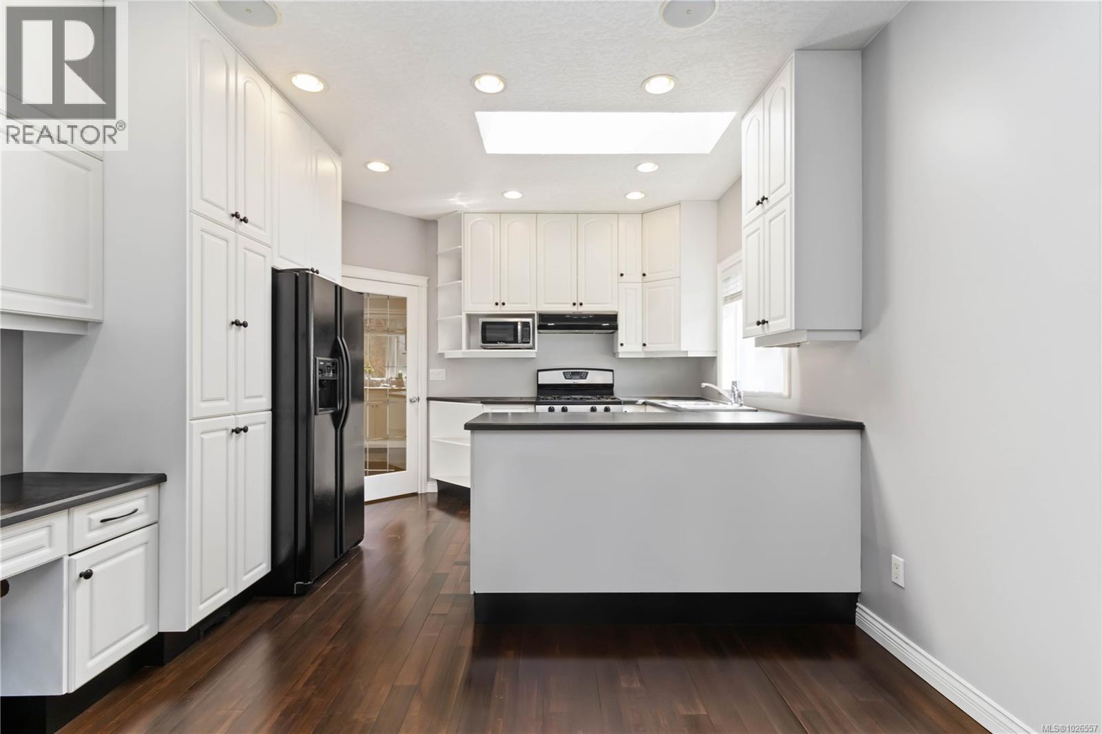  808 Jagdeep Place, Saanich