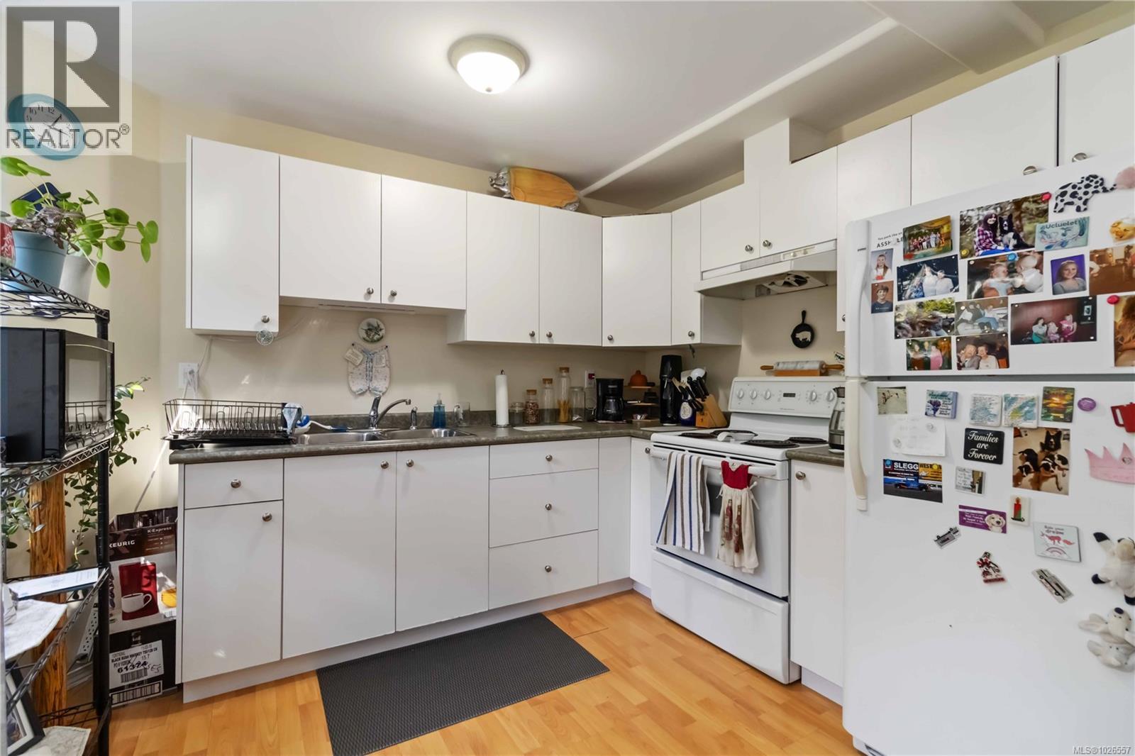  808 Jagdeep Place, Saanich