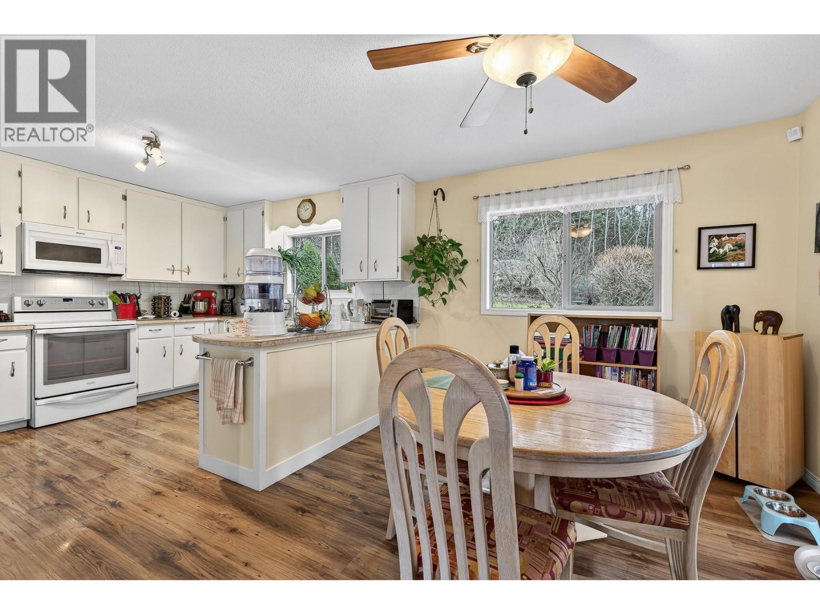 3111 Cedar Drive, Blind Bay