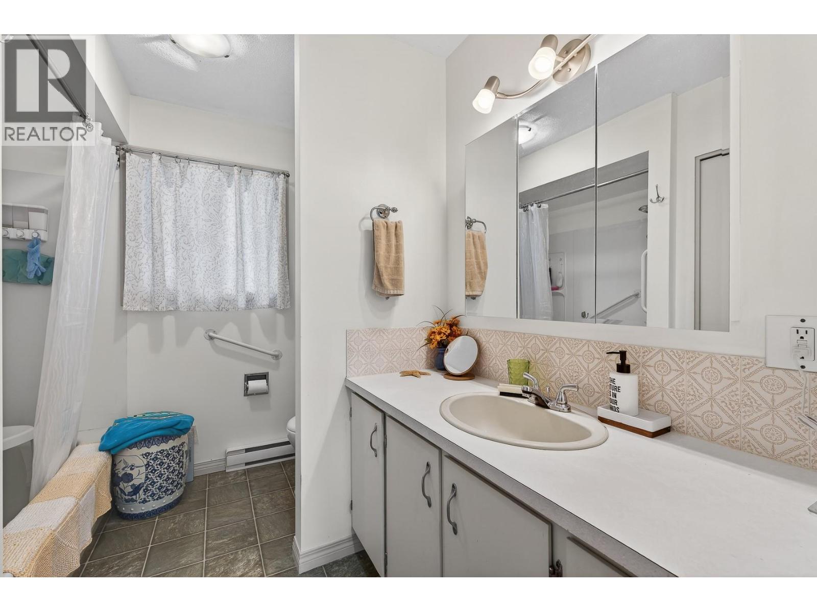 3111 Cedar Drive, Blind Bay