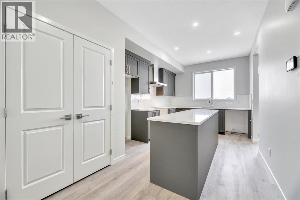 Single Family House for Sale in  Annette Villas NW Glacier Ridge Calgary 