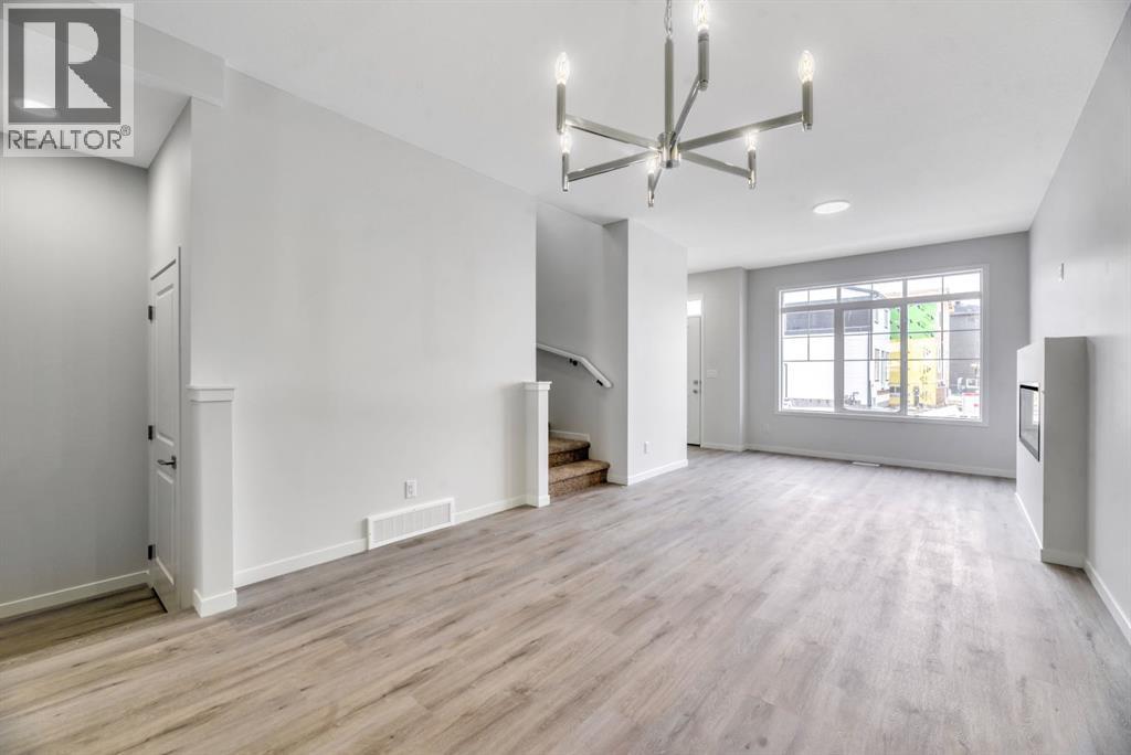 Single Family House for Sale in  Annette Villas NW Glacier Ridge Calgary 