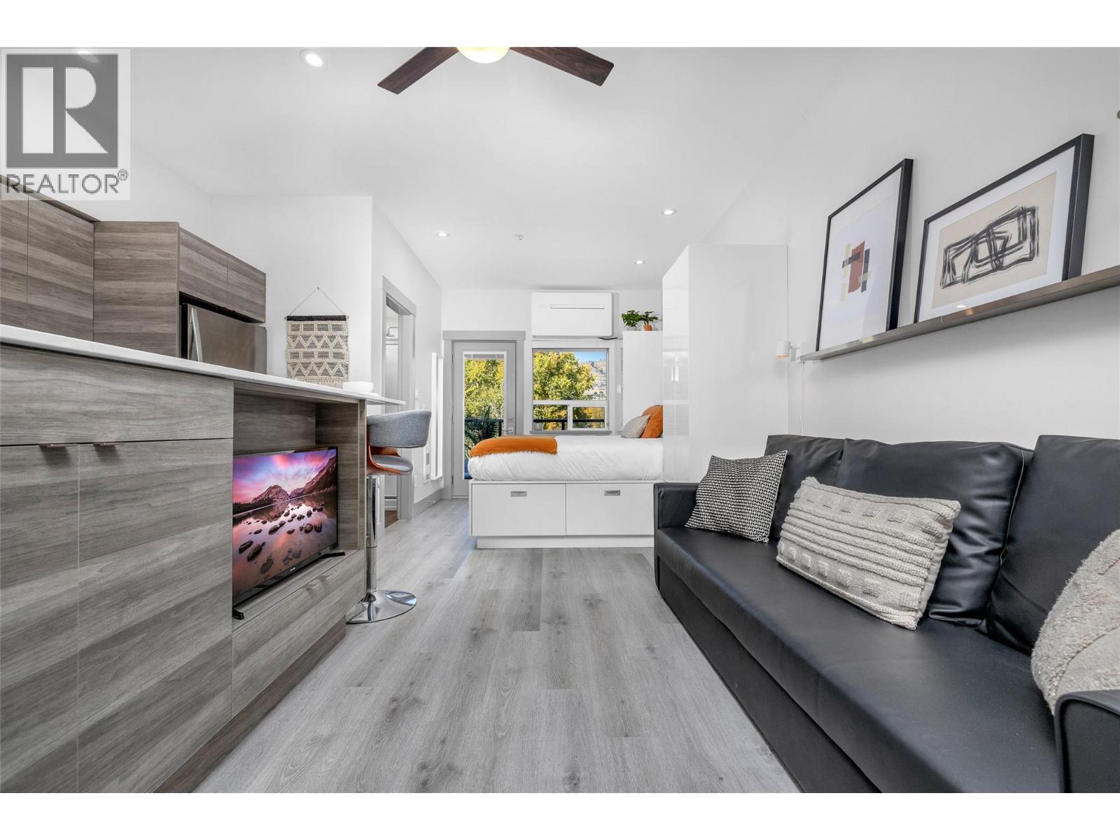 #211-2555 Lakeshore Road, Vernon