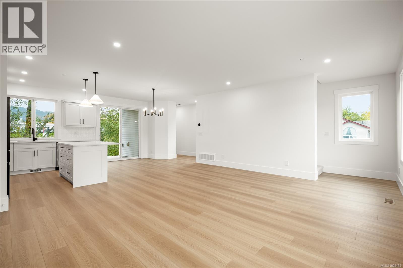 4193 CORUNNA AVE - 41