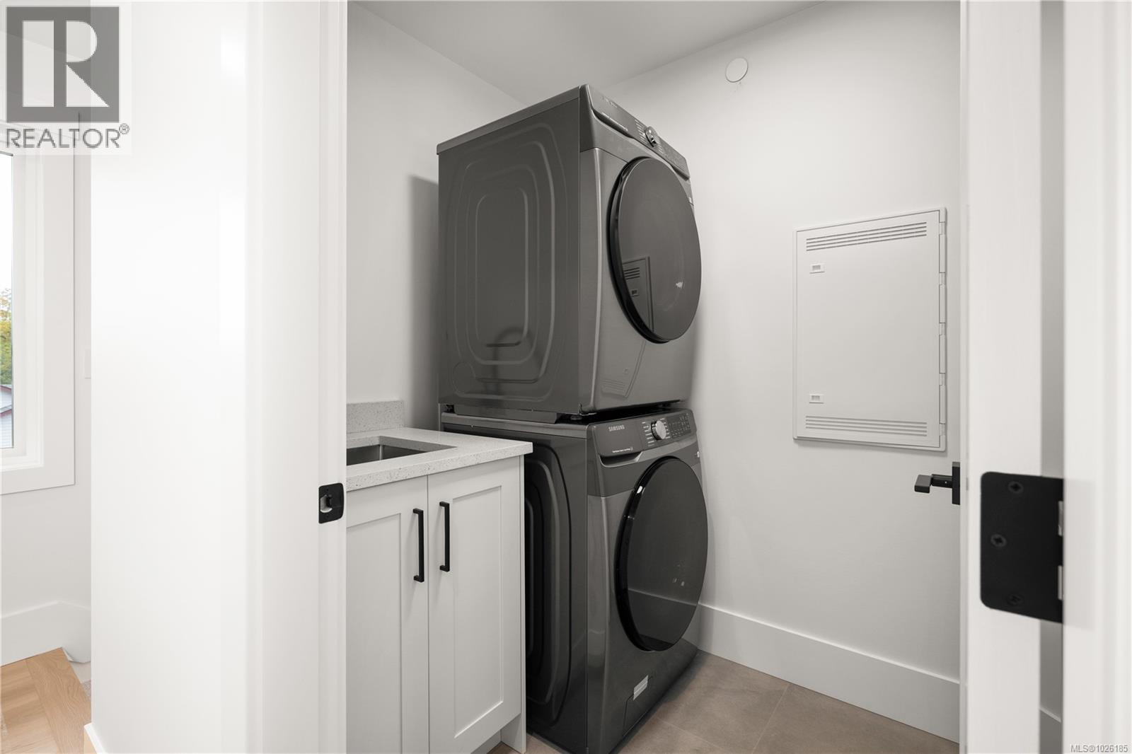 4193 CORUNNA AVE - 44