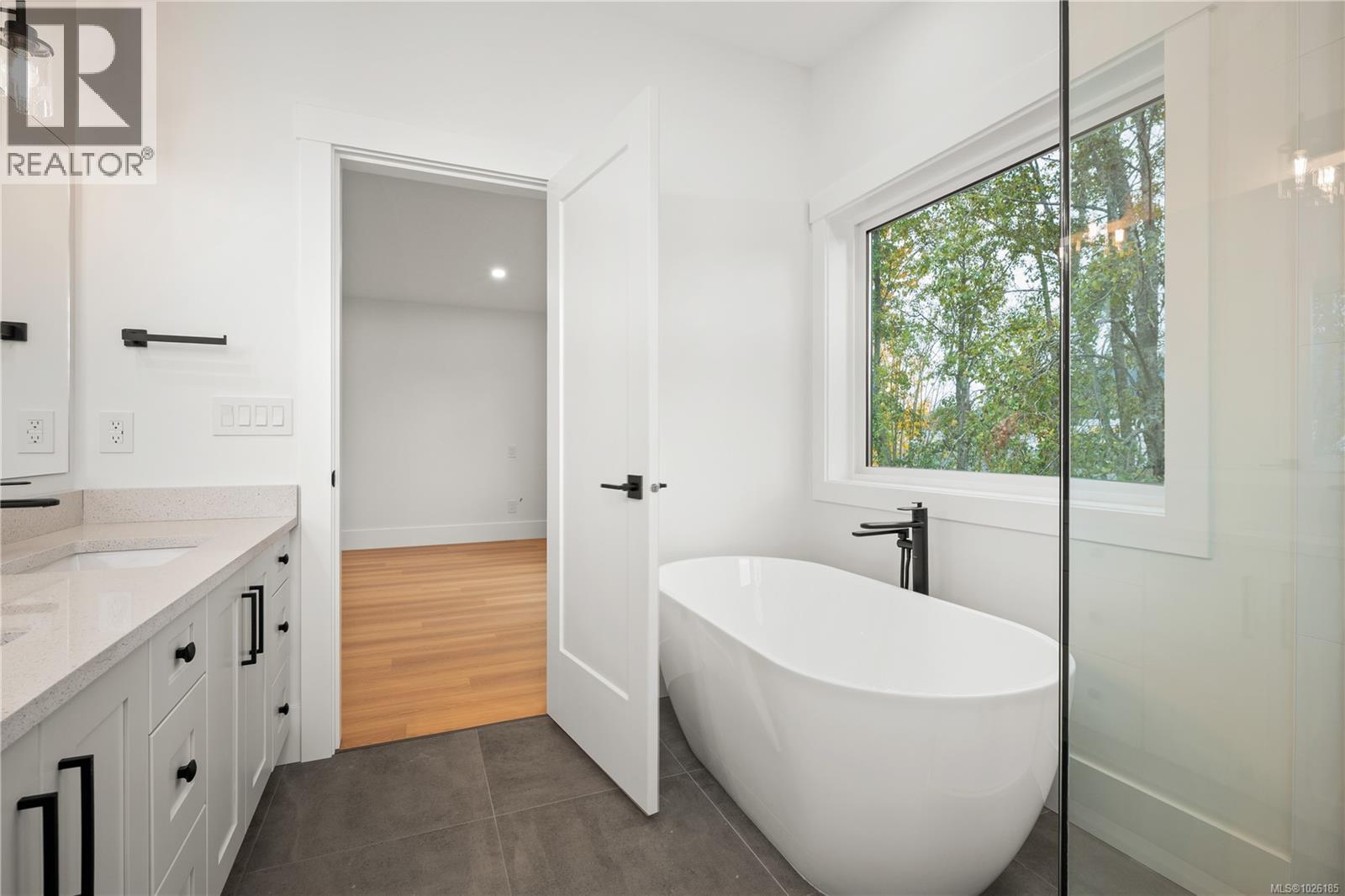 4193 CORUNNA AVE - 52