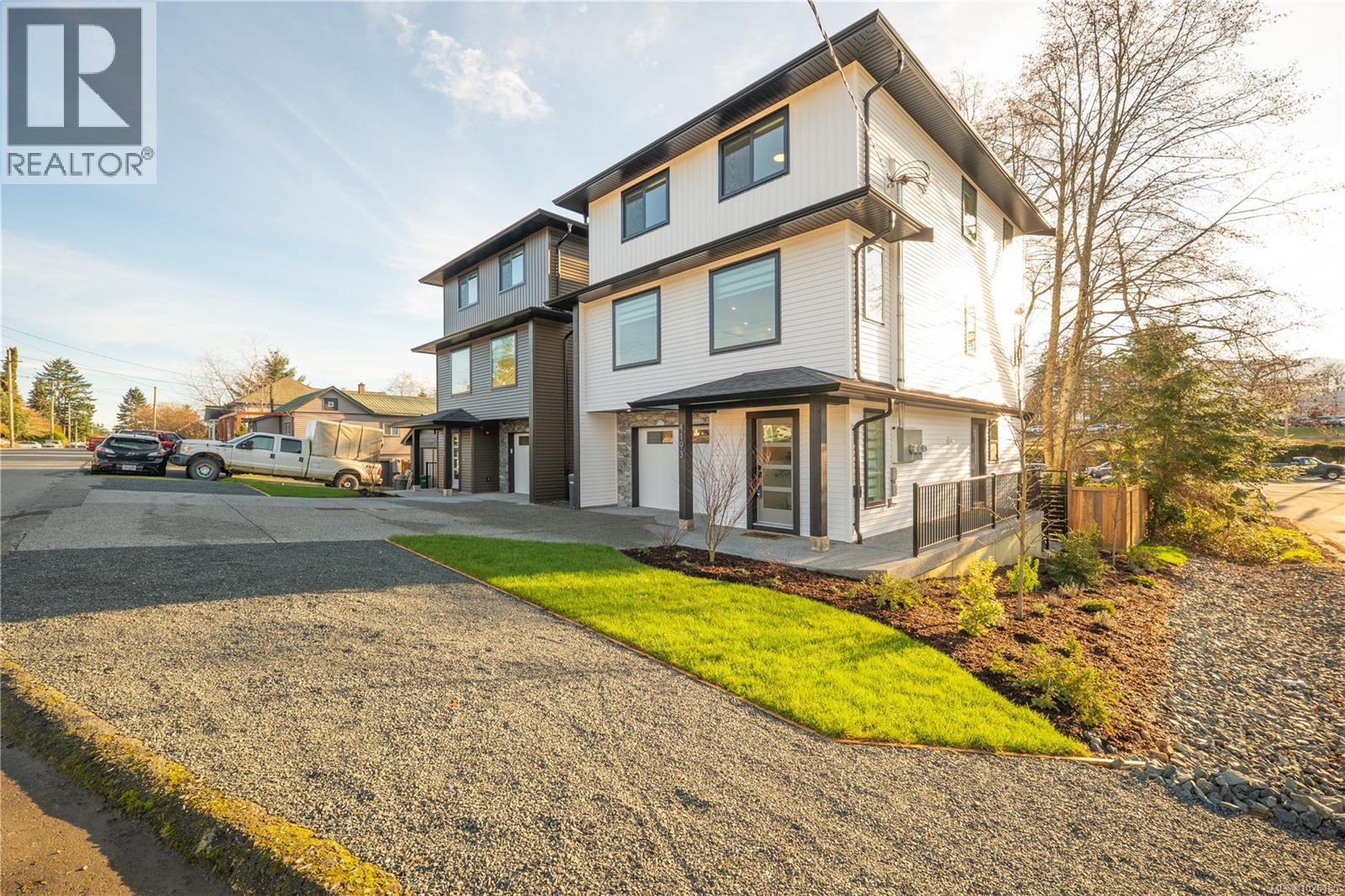 4193 CORUNNA AVE - 59