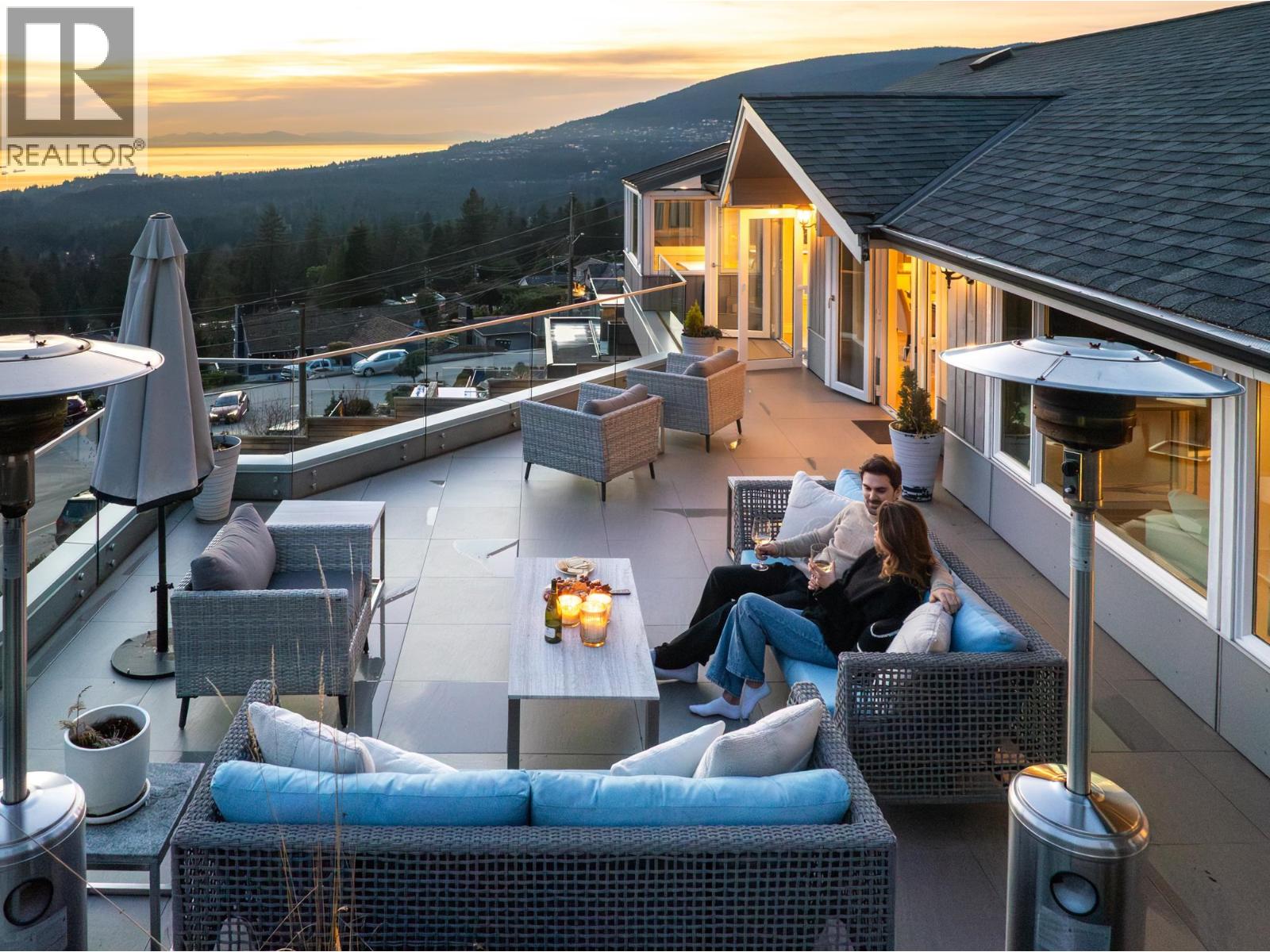 310 BEAVER ROAD, North Vancouver