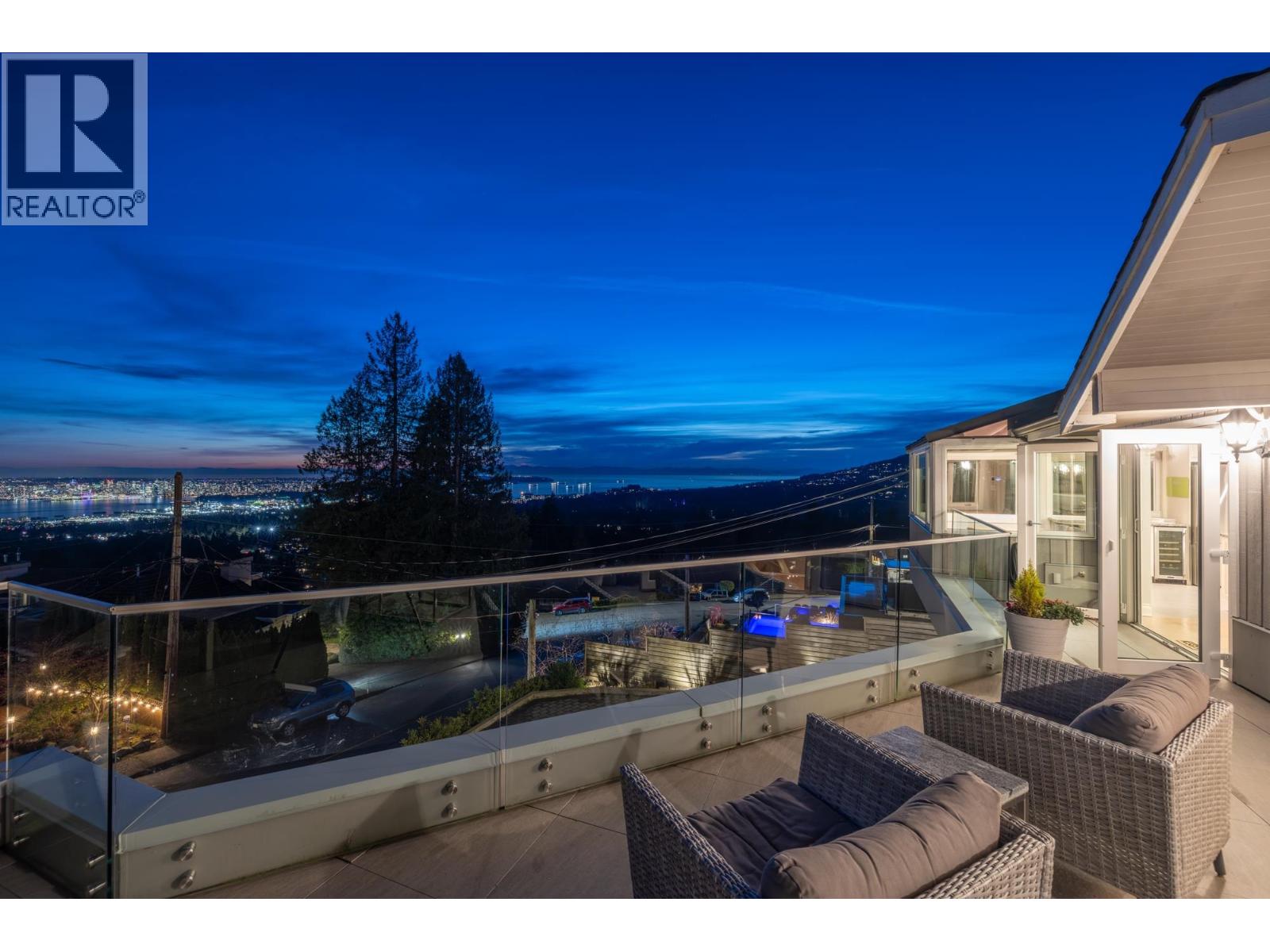 310 BEAVER ROAD, North Vancouver