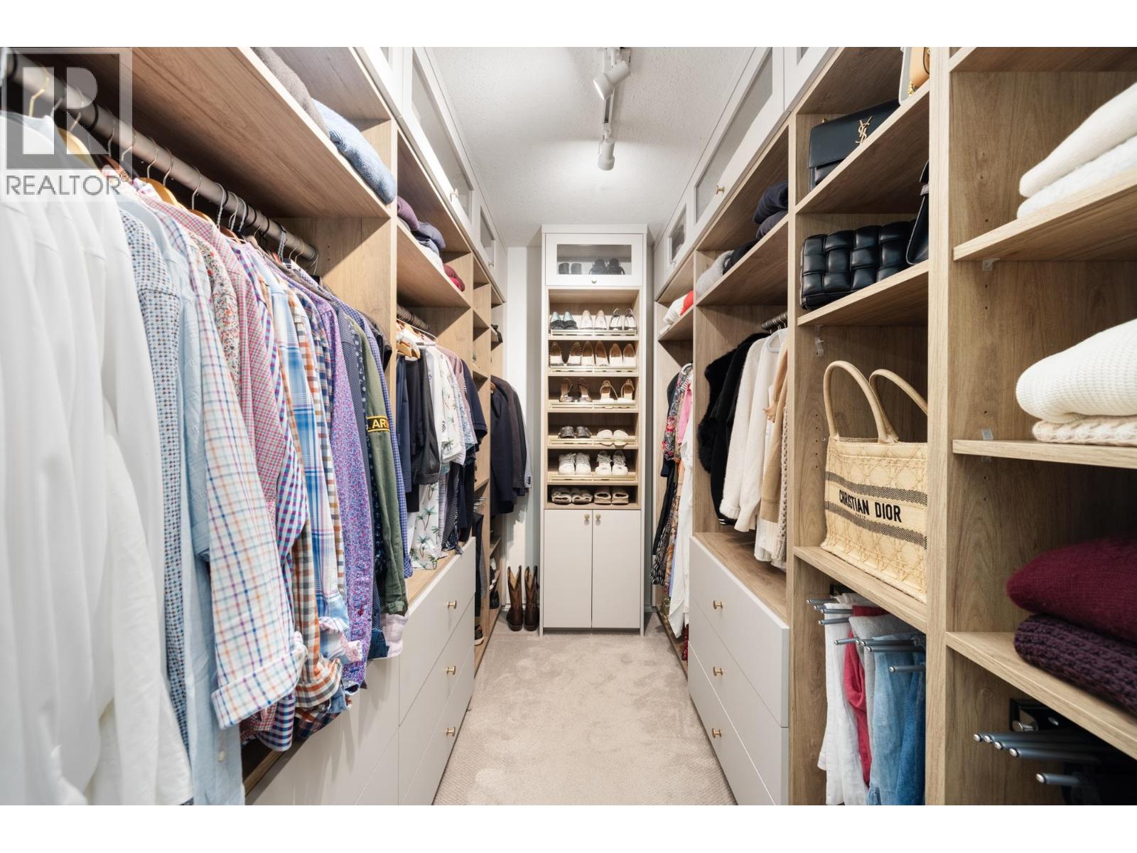 310 BEAVER ROAD, North Vancouver