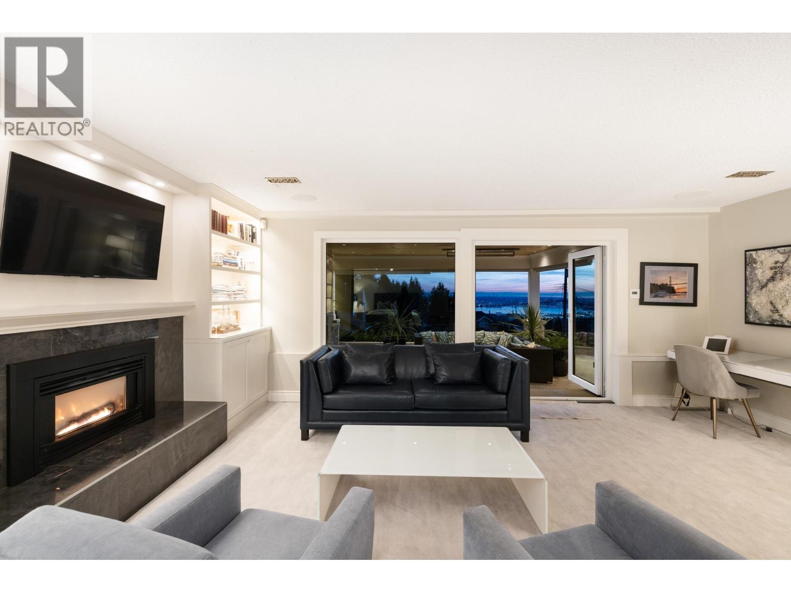 310 BEAVER ROAD, North Vancouver