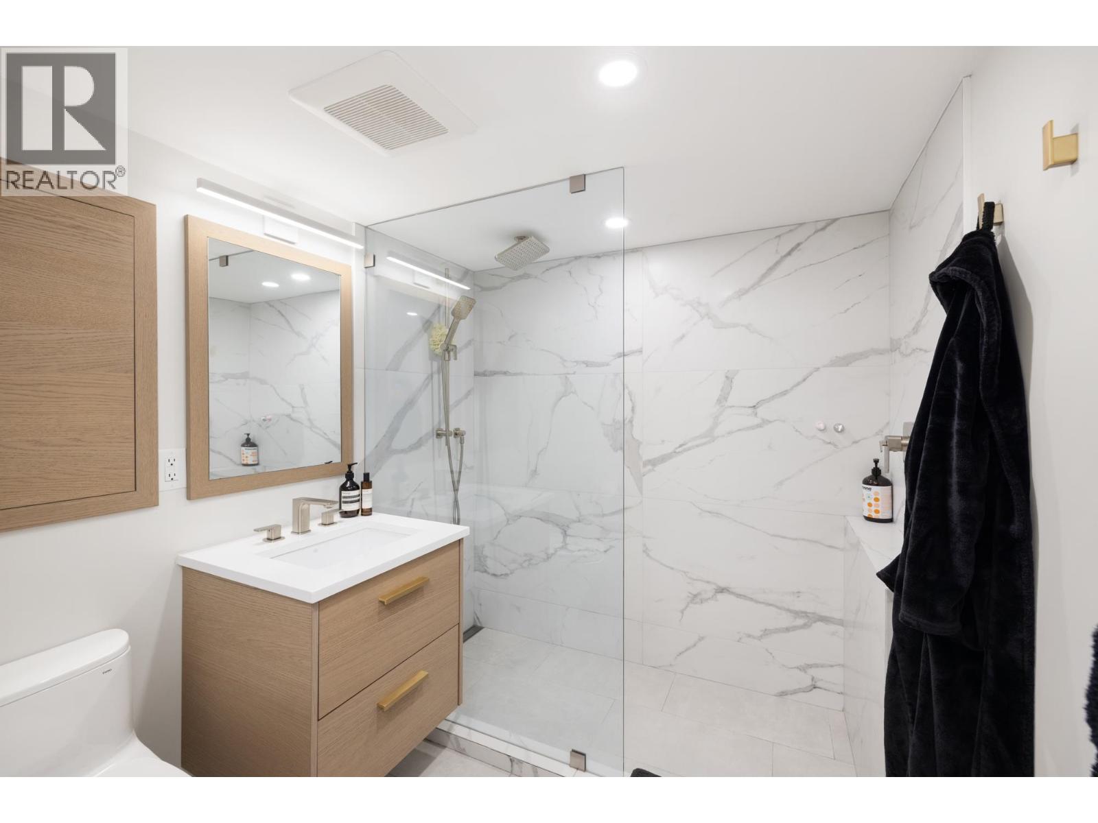 310 BEAVER ROAD, North Vancouver