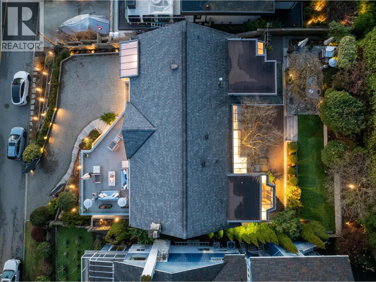 310 BEAVER ROAD, North Vancouver