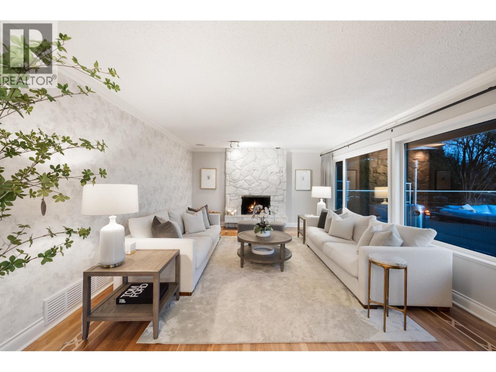 310 BEAVER ROAD, North Vancouver