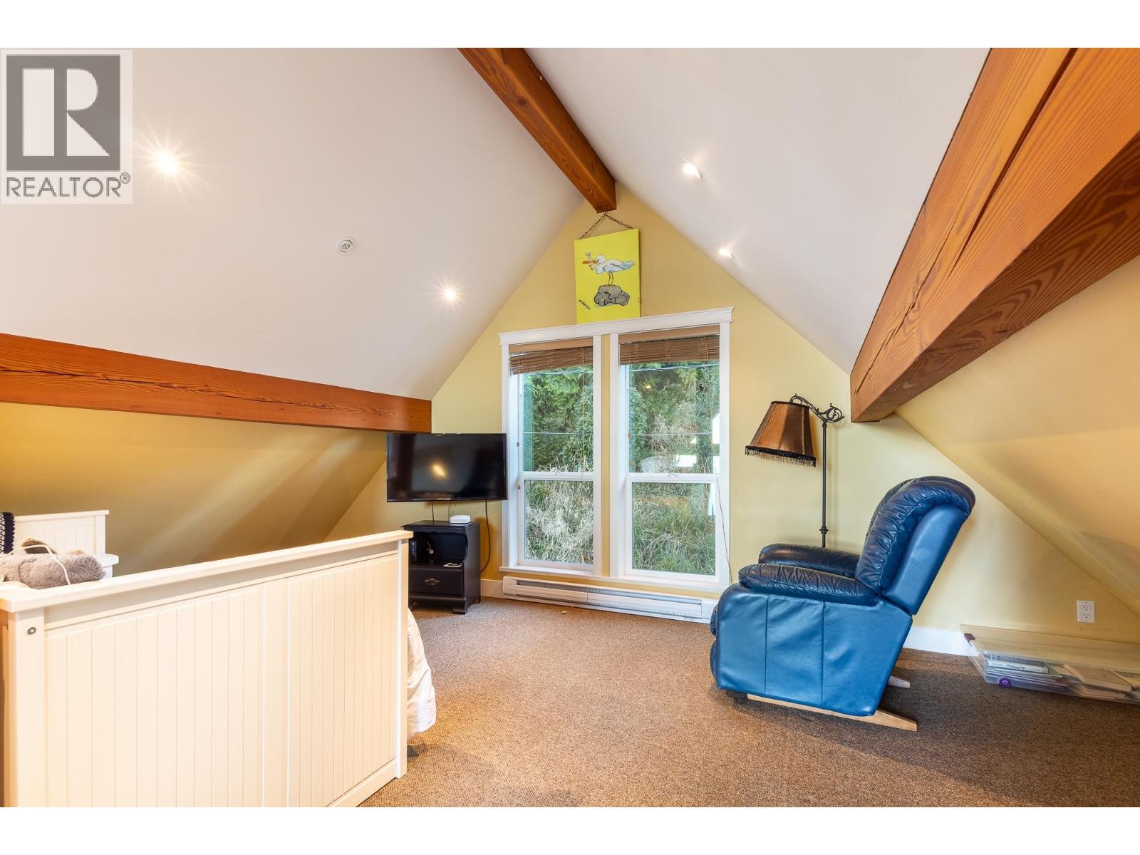 1051 GOWER POINT ROAD, Gibsons