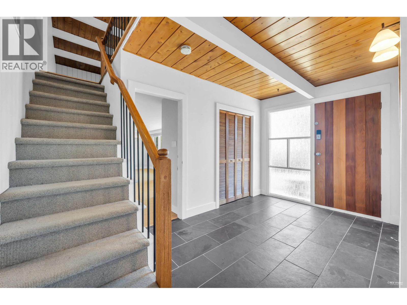 472 CRESTWOOD AVENUE, North Vancouver