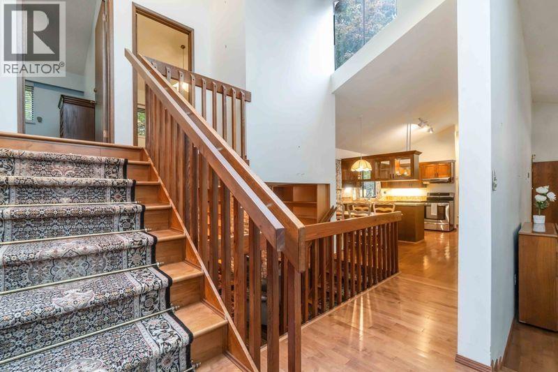 4262 YUCULTA CRESCENT - Photo 5 of 40, Vancouver, British Columbia