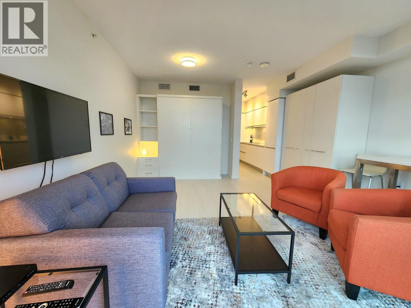 909 180 2ND Avenue - photo 2