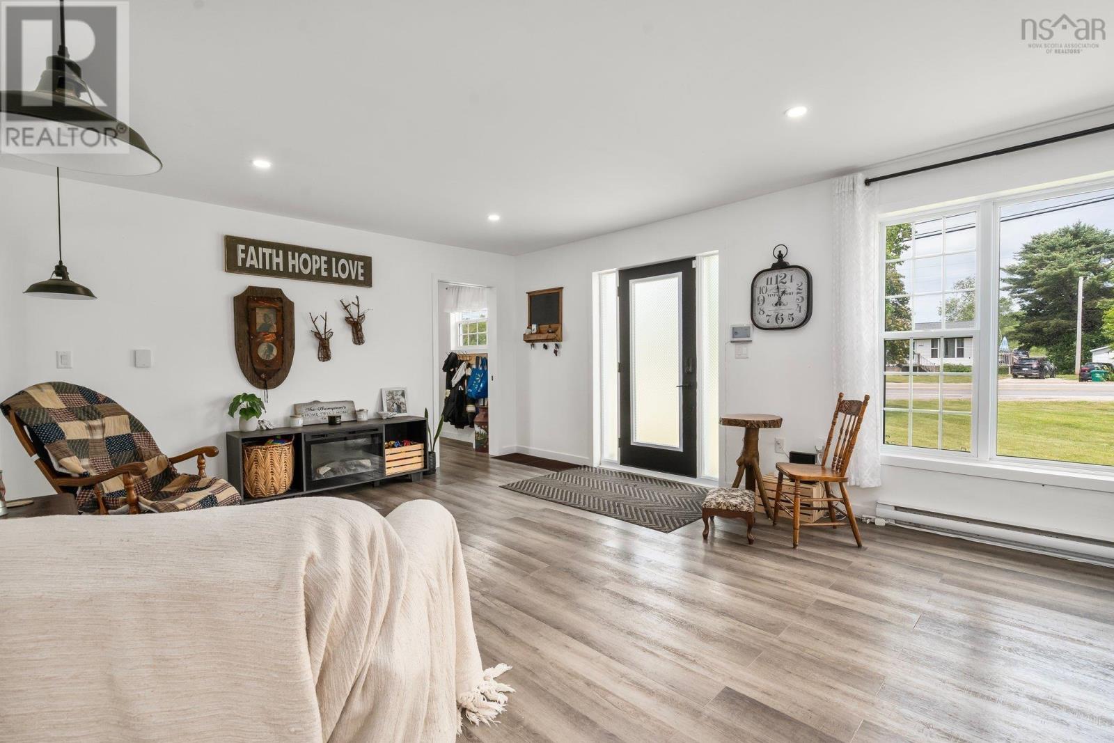 Property 7 of 29 of 4866 Highway 1