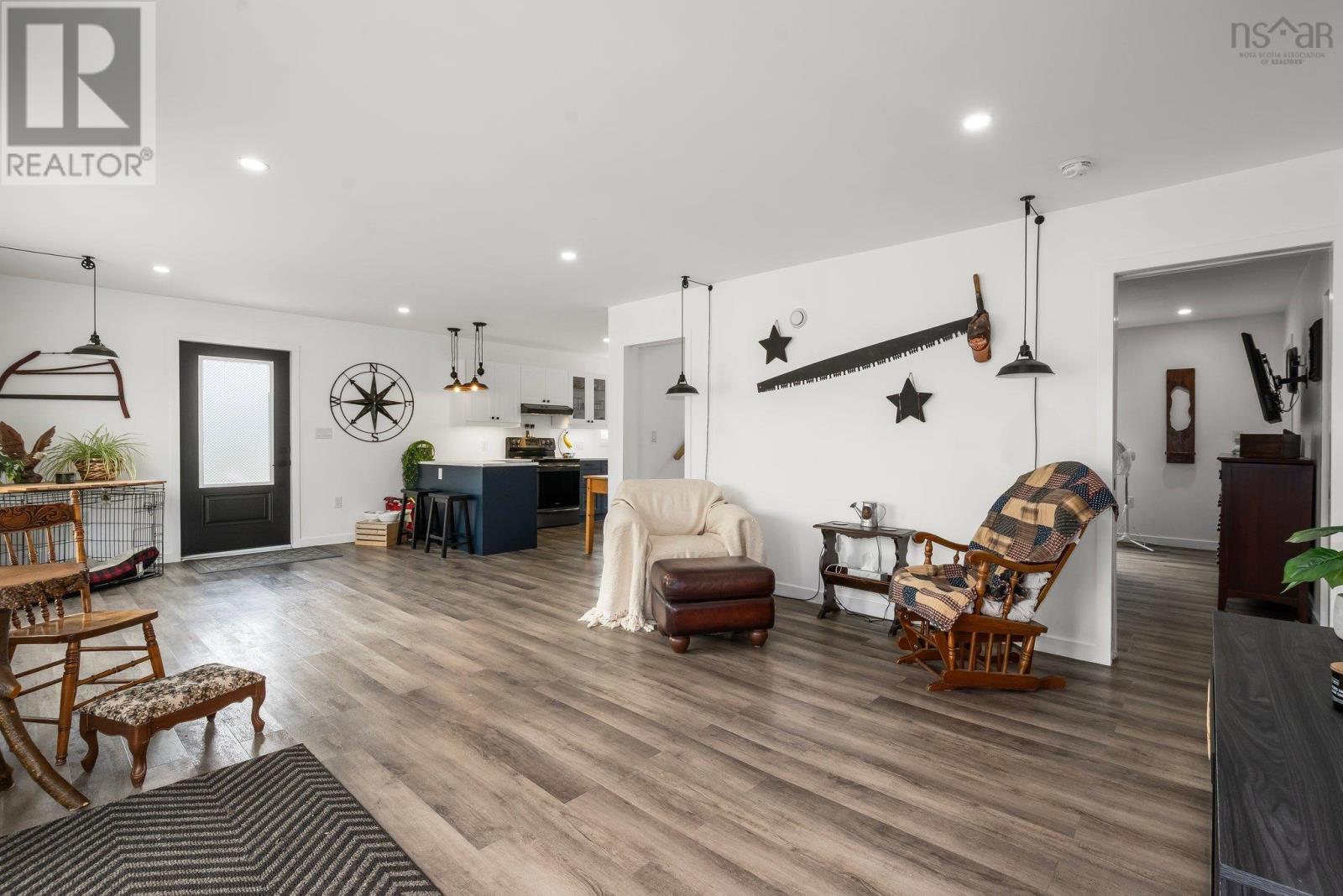 Property 8 of 29 of 4866 Highway 1