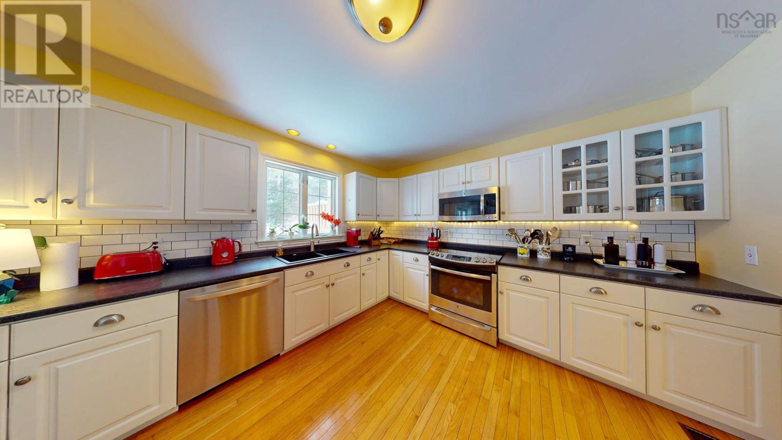 Property 15 of 49 of 9 Dalhousie Avenue