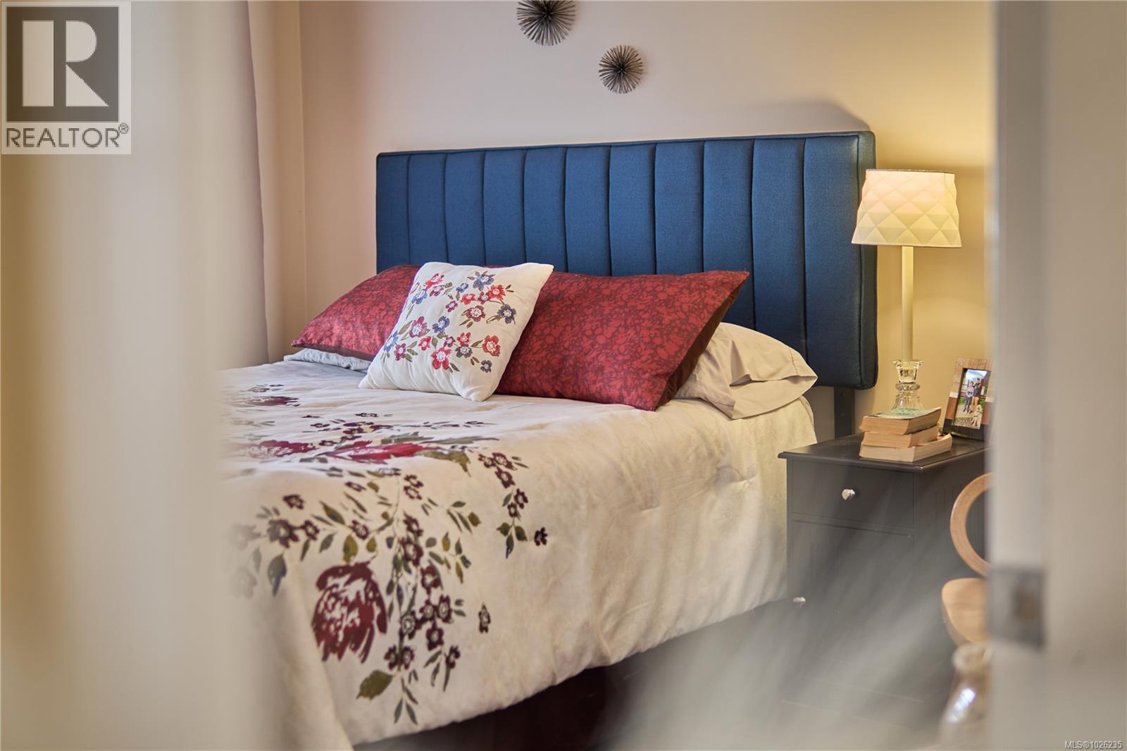 5887 Primrose Dr, Nanaimo