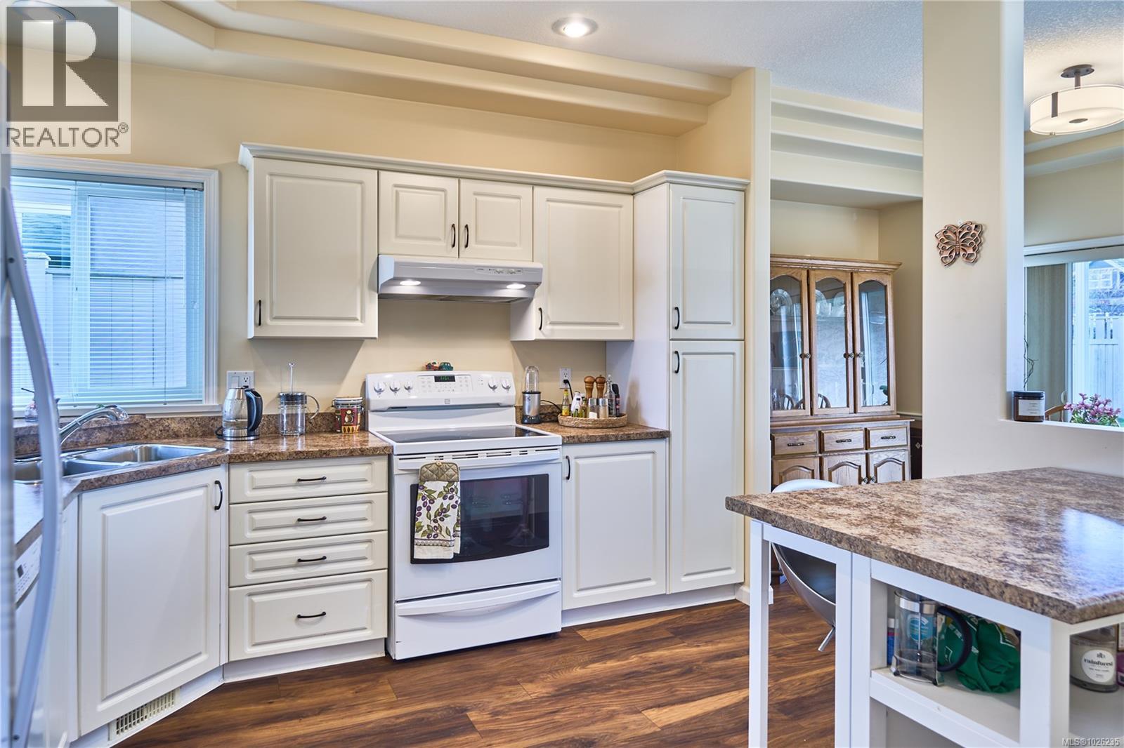 5887 Primrose Dr, Nanaimo