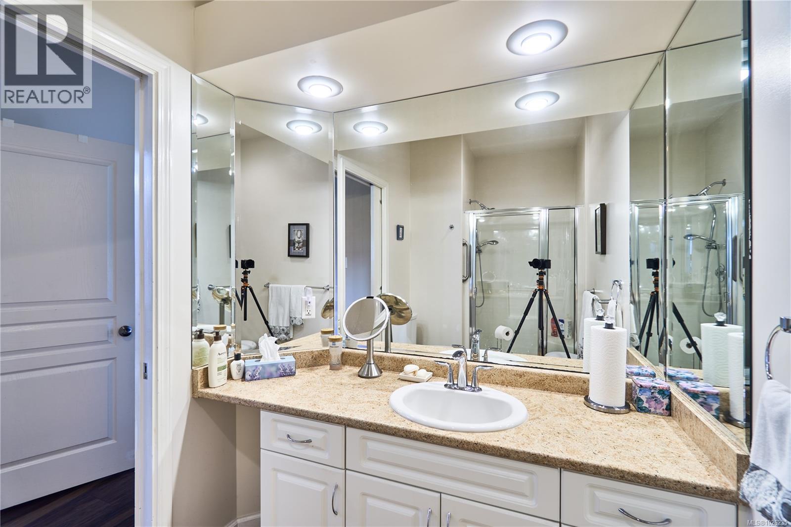 5887 Primrose Dr, Nanaimo