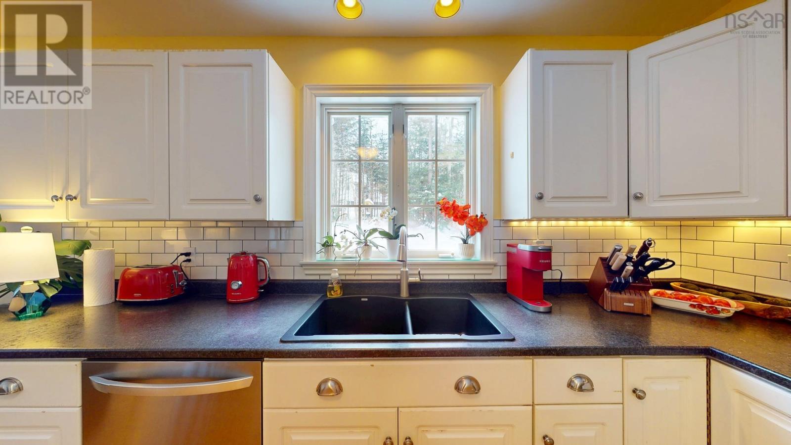 Property 16 of 49 of 9 Dalhousie Avenue