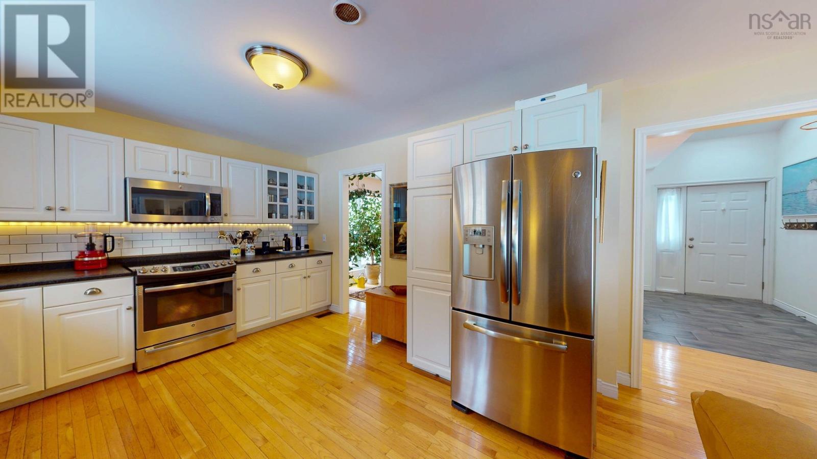 Property 17 of 49 of 9 Dalhousie Avenue