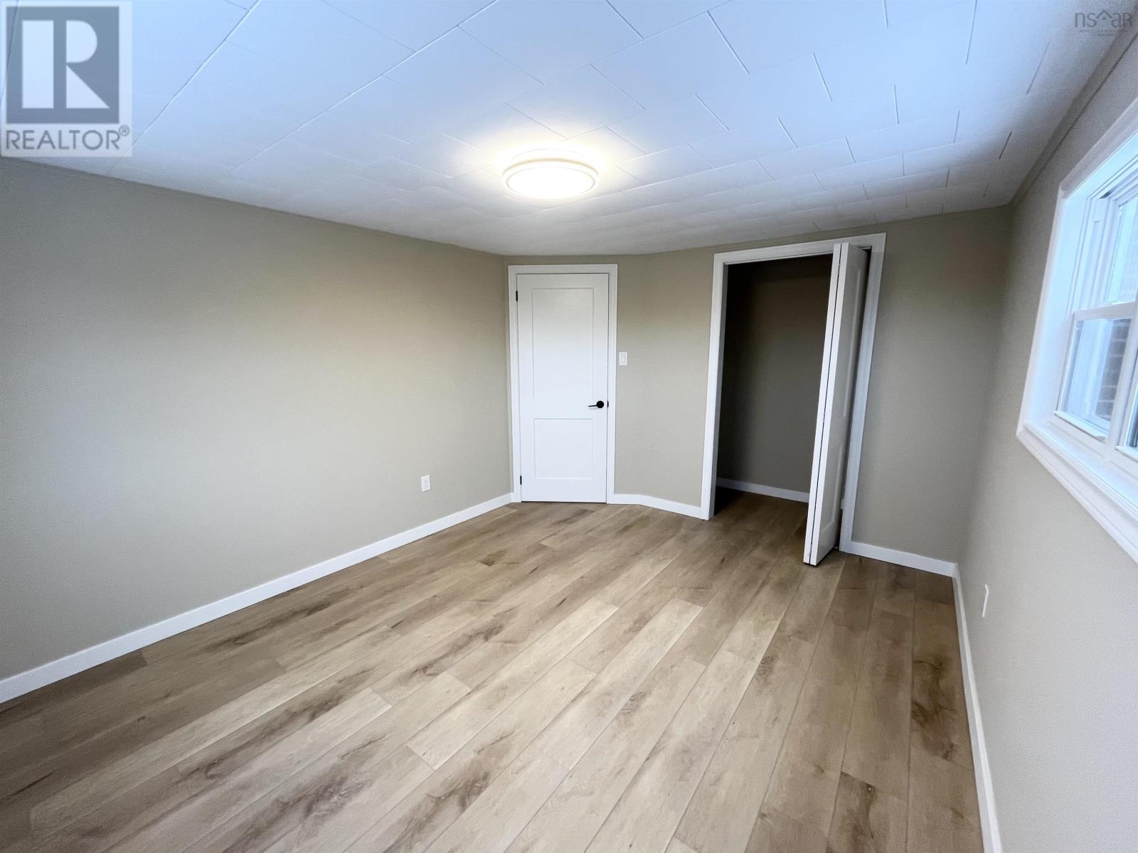 Property 32 of 47 of 89 Stoney Island Road