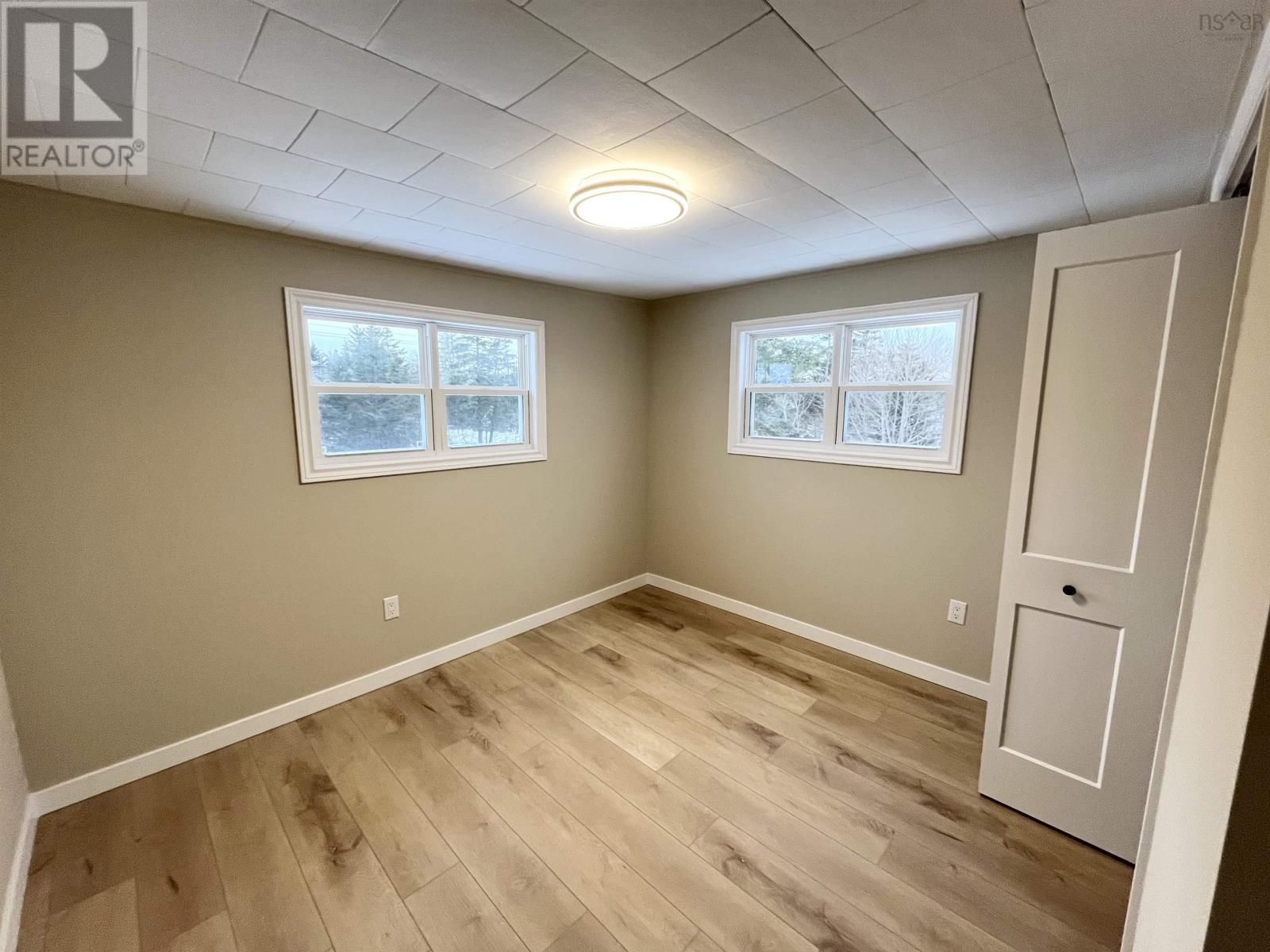 Property 30 of 47 of 89 Stoney Island Road