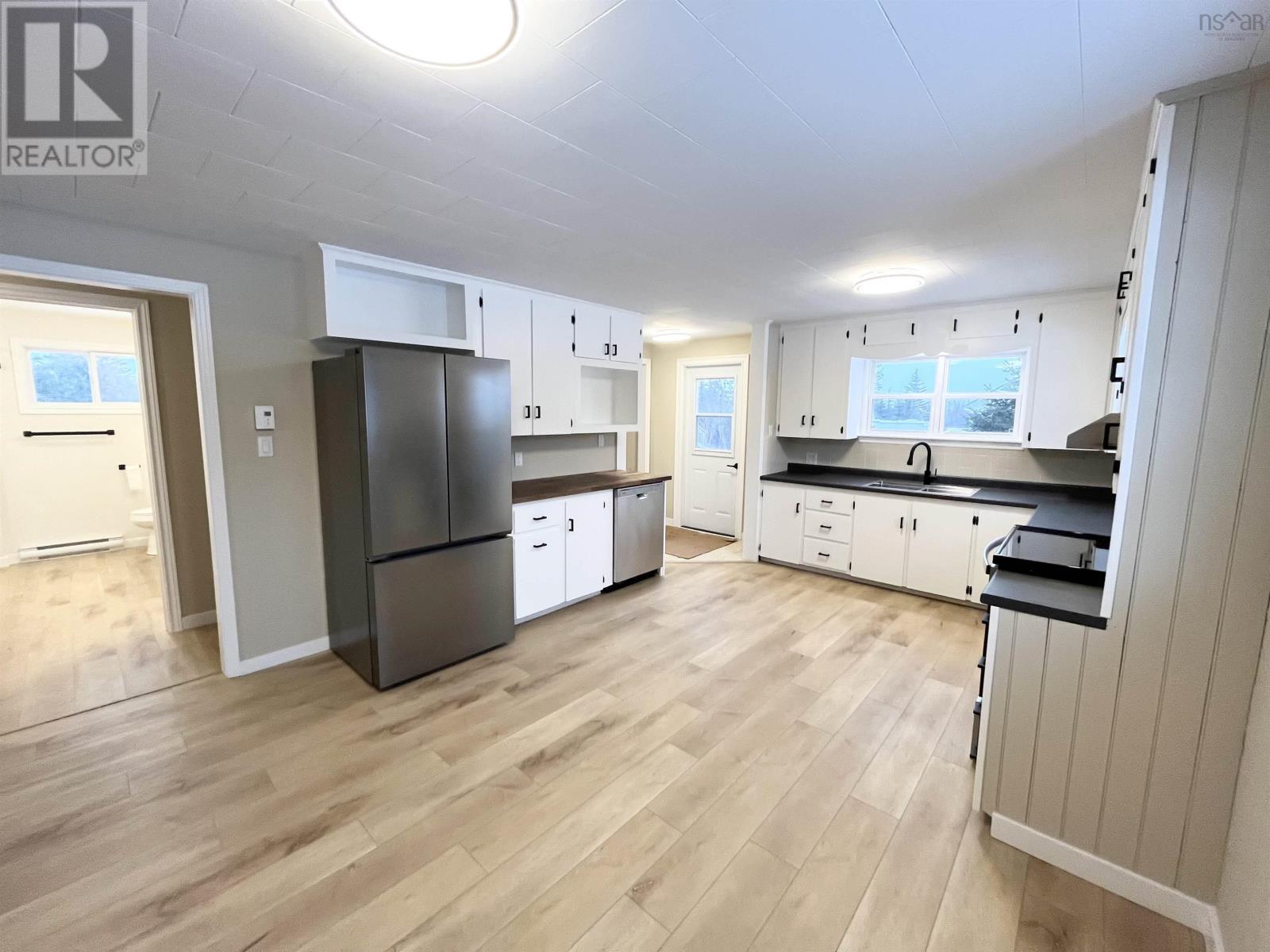 Property 5 of 47 of 89 Stoney Island Road