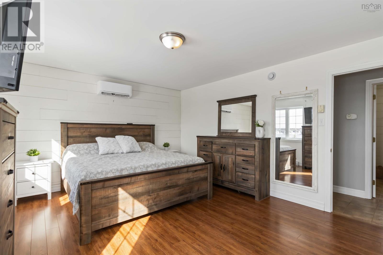 Property 20 of 50 of 17 Harbourview Inn Loop