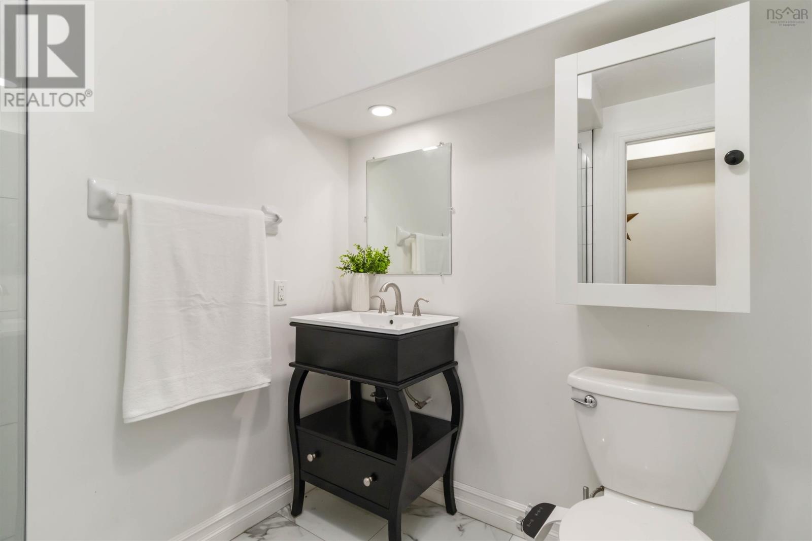 Property 35 of 50 of 17 Harbourview Inn Loop