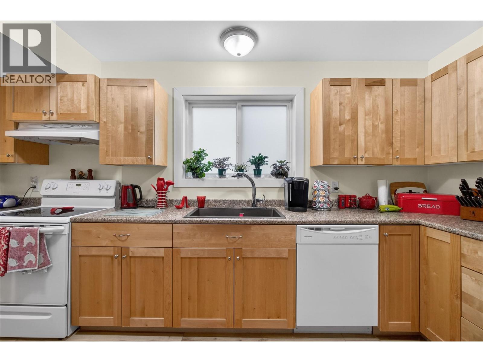 2991 7 Avenue NE, Salmon Arm