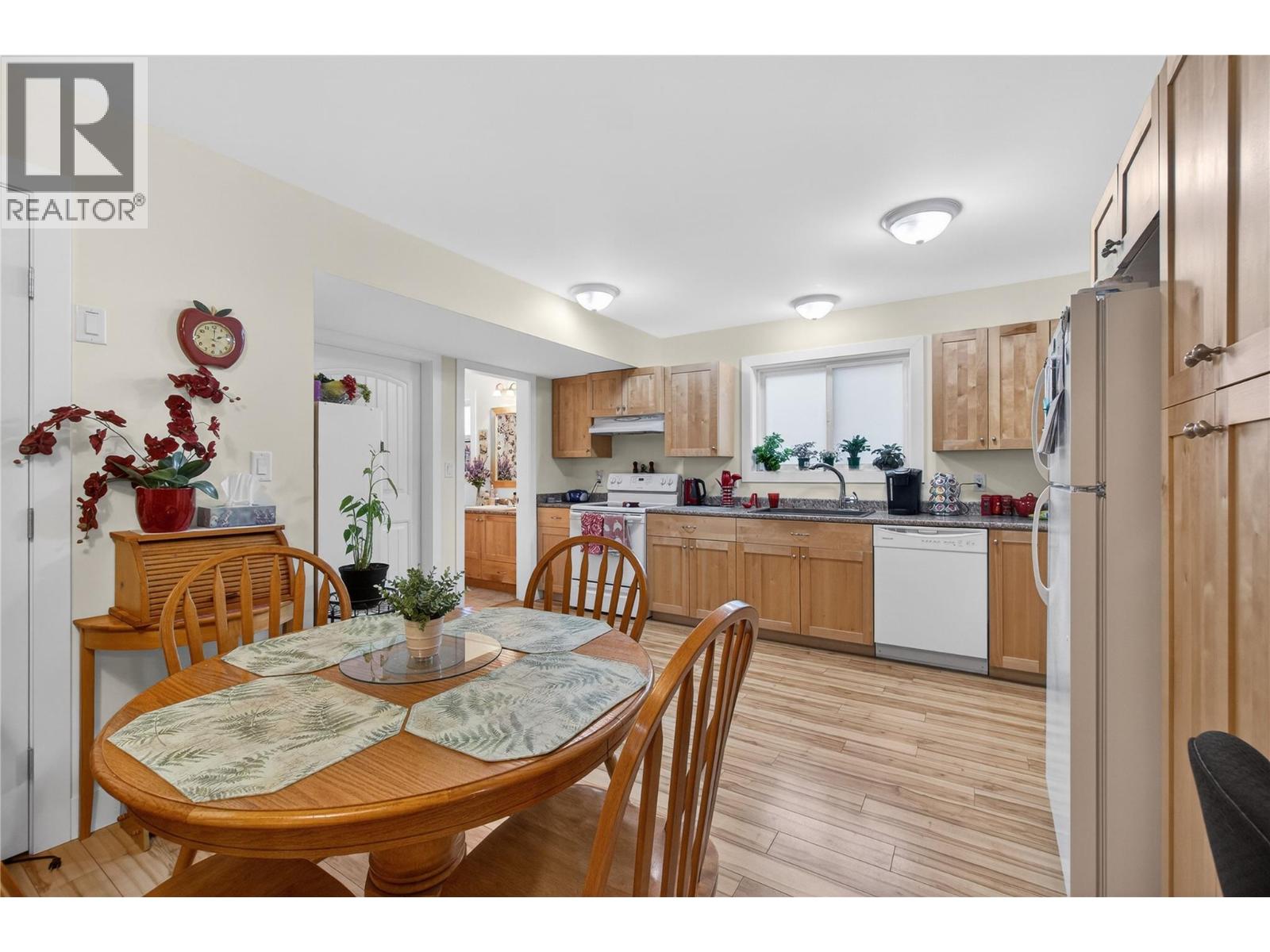 2991 7 Avenue NE - 32