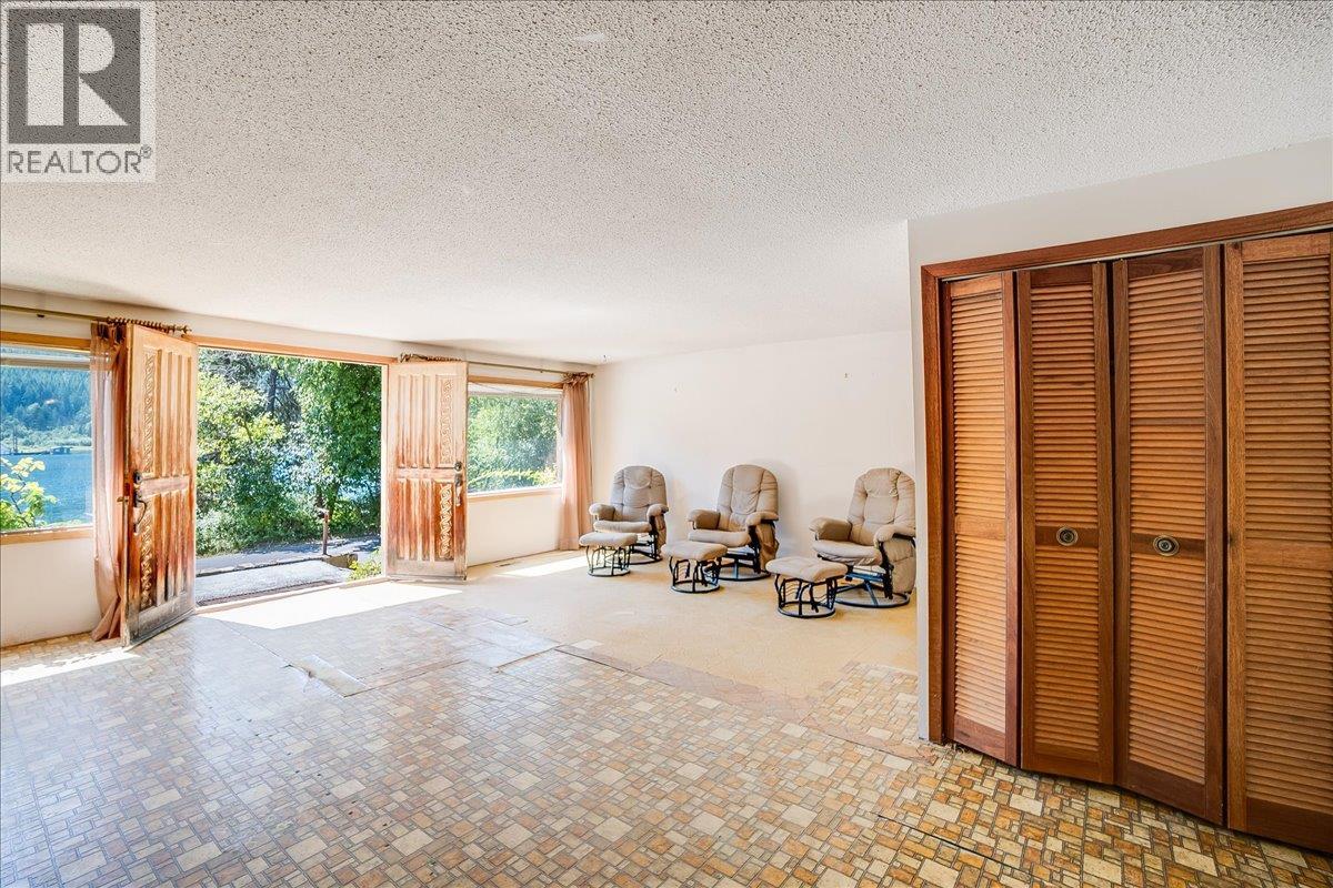 7691 Balfour Wharf Road, Balfour